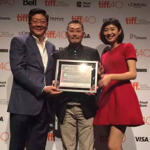 何平获多伦多电影节“站台”单元荣誉导演奖