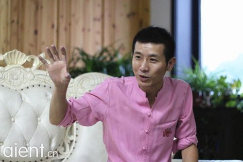 编剧大神周智勇加盟《片名来不及想》 赠言90后:出名要趁早