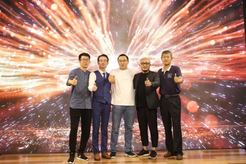 众主创参与纪录电影《四天三夜》启动仪式(从左到右：杨洋、李斌、张凯、张东虎、陈浩)
