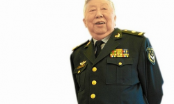 中国著名艺术家阎肃同志因病在北京逝世