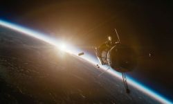 俄罗斯《太空救援》曝终极海报 长达四十分钟零重力镜头