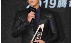 杜江获娱乐白皮书盛典年度电影最受欢迎演员 珍惜信任感恩前行