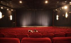 意大利政府：将正式关闭全国所有电影院等封闭公共场所