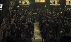吴京点赞《八佰》：让中国战争电影走上新台阶 