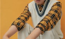 柳义贤拍摄bnt写真 颜值撩人变身暖男惹人心动