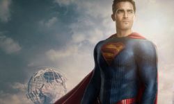 《超人和露易斯》曝超人剧照  “德叔“泰勒·霍奇林扮演超人