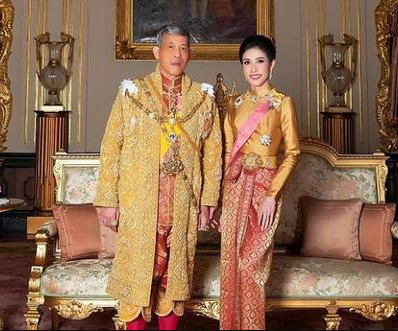 泰国国王与王妃诗妮娜