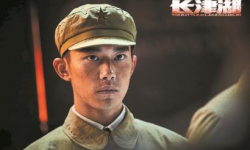 《长津湖》新兵伍万里，倍速成长的青年演员易烊千玺