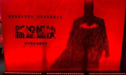 《新蝙蝠侠》国内首映礼现场COSER抢眼，3月18日在全国上映