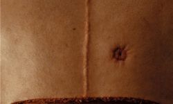柯南伯格《未来罪行》6月10日正式上映，人体解剖惊悚吸睛
