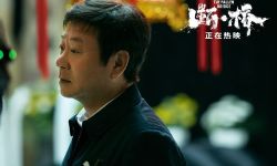 《断·桥》曝“雨夜谈判”片段，范伟曾美慧孜对峙紧张刺激