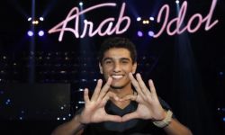 电影《阿拉伯偶像》：爱唱歌的少年