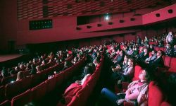 俄罗斯多家电影院放映盗版《阿凡达2》，俄计划立法支持