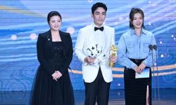 第30届大学生电影节举办荣誉盛典，张艺谋被评为最受大学生欢迎年度导演