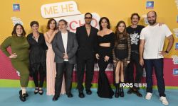 西班牙电影《社交网络》在马德里举行首映式，布兰卡·苏亚雷斯露肩上装迷人