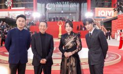 第十四届北京国际电影节开幕，群星走上开幕式红毯