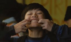 王湘圣长片处女作《弟弟》7月26日北美上映，讲述小小少年的成长故事