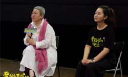 电影《带彩球的帐篷》在北京举办首映礼，  歌星莫西子诗担纲男主