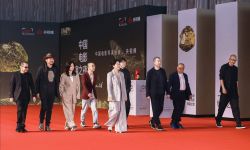 《2024中国电影导演之夜》在烟台举行，现场揭晓十项年度荣誉名单