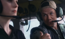 马克沃尔伯格在《飞行险》中演秃顶，今年10月18日北美上映