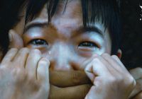 电影《东极岛》热映中  “陈先生以身做炬”正片片段发布