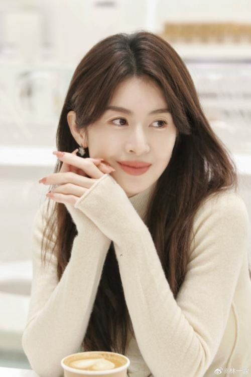 4a27e17ely1hx5fx7503oj22y24f2qv9