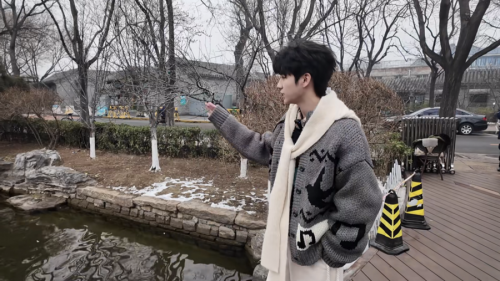 /Users/yoko/Desktop/截屏2025-12-24 17.24.05.png截屏2025-12-24 17.24.05