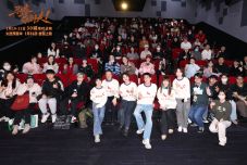 林更新李幼斌新片《马腾你别走》首映礼 笑泪齐飞获全龄段共鸣好评