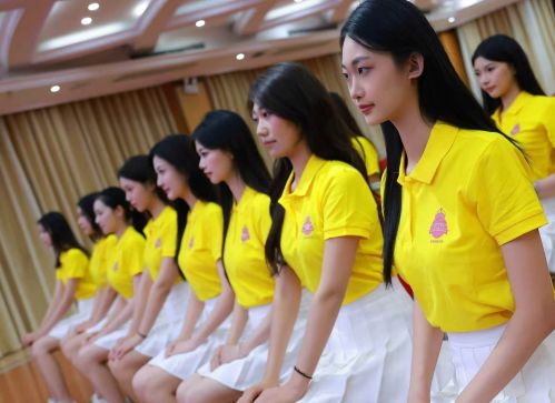 2026世界旅游小姐中国区总决赛选手全员集结广西天等县 (1).jpg